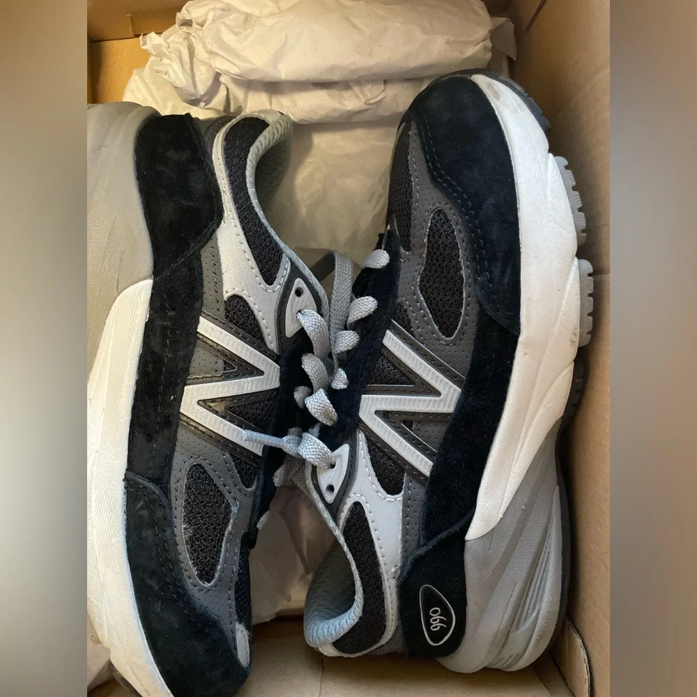 New Balance 990v6 Black and Grey Shoes - Picture 4 of 8